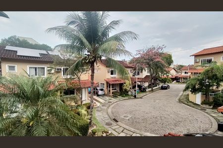 Vista do Quarto 1 de casa de condomínio para alugar com 3 quartos, 65m² em Pechincha, Rio de Janeiro
