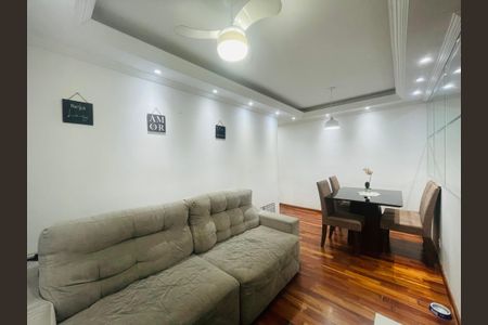 Sala de apartamento para alugar com 2 quartos, 44m² em Cidade Parque Brasilia, Guarulhos