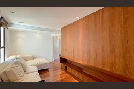 Apartamento para alugar com 220m², 3 quartos e 3 vagasSala de TV