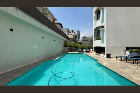 Apartamento para alugar com 220m², 3 quartos e 3 vagasPiscina