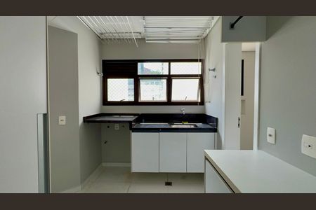 Apartamento para alugar com 220m², 3 quartos e 3 vagasÁrea de Serviço