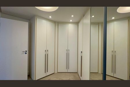 Apartamento para alugar com 220m², 3 quartos e 3 vagasCloset da suíte 3