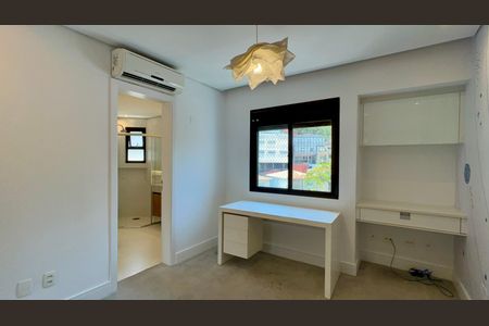 Apartamento para alugar com 220m², 3 quartos e 3 vagasSuíte 2