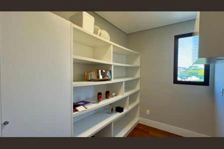 Apartamento para alugar com 220m², 3 quartos e 3 vagasQuarto de Serviço