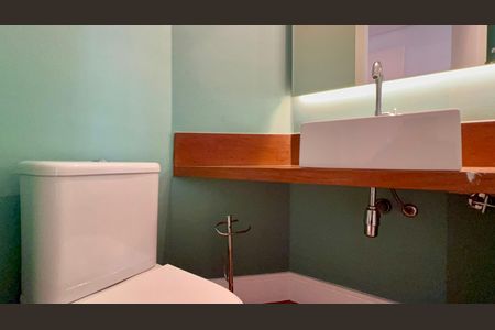 Apartamento para alugar com 220m², 3 quartos e 3 vagasLavabo