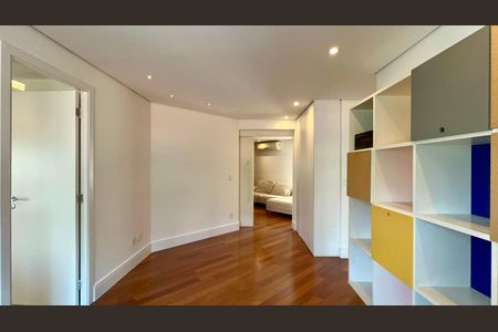 Apartamento para alugar com 220m², 3 quartos e 3 vagasLiving 