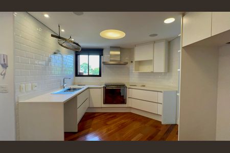 Apartamento para alugar com 220m², 3 quartos e 3 vagasCozinha