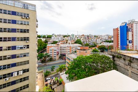Apartamento à venda com 312m², 5 quartos e 3 vagas Apartamento à venda com 312m², 5 quartos e 3 vagasVista