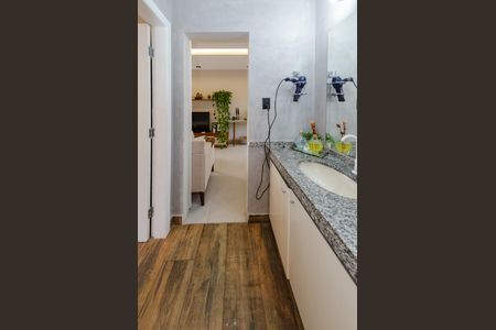 Apartamento à venda com 312m², 5 quartos e 3 vagas Apartamento à venda com 312m², 5 quartos e 3 vagasBanheiro social 2