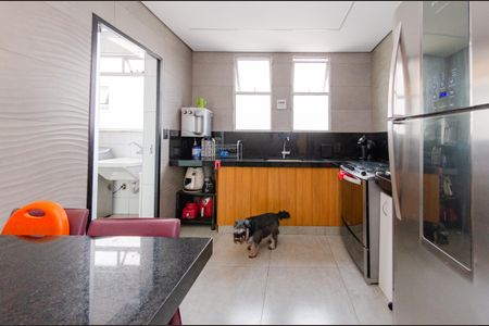 Apartamento à venda com 312m², 5 quartos e 3 vagas Apartamento à venda com 312m², 5 quartos e 3 vagasCozinha