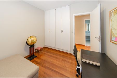 Apartamento à venda com 312m², 5 quartos e 3 vagas Apartamento à venda com 312m², 5 quartos e 3 vagasQuarto 1