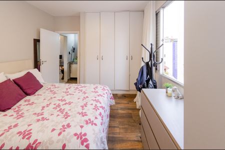 Apartamento à venda com 312m², 5 quartos e 3 vagas Apartamento à venda com 312m², 5 quartos e 3 vagasQuarto 4