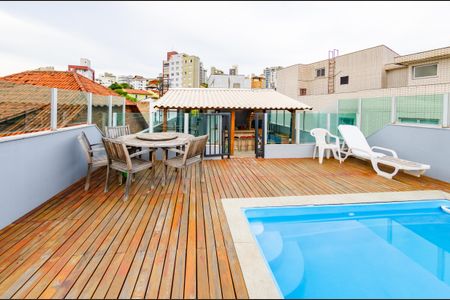 Apartamento à venda com 312m², 5 quartos e 3 vagas Apartamento à venda com 312m², 5 quartos e 3 vagasÁrea externa