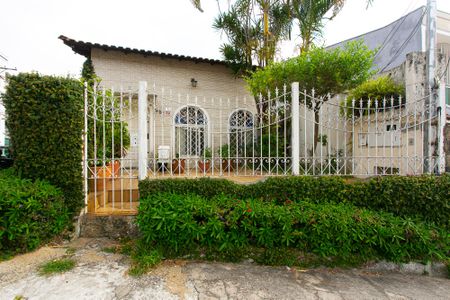 Casa à venda com 160m², 3 quartos e 3 vagasFachada