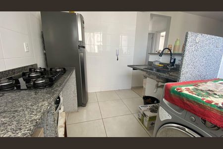 Cozinha de apartamento para alugar com 2 quartos, 43m² em Bom Jesus, Contagem