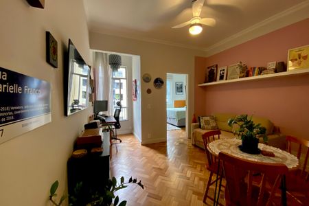 Sala  de apartamento à venda com 1 quarto, 50m² em Copacabana, Rio de Janeiro