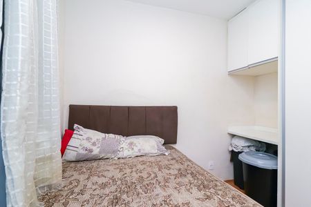 Quarto 1 de apartamento para alugar com 2 quartos, 32m² em Itaquera, São Paulo