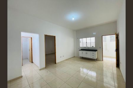 Sala cozinha de kitnet/studio para alugar com 1 quarto, 50m² em Vila Sao Rafael, Guarulhos
