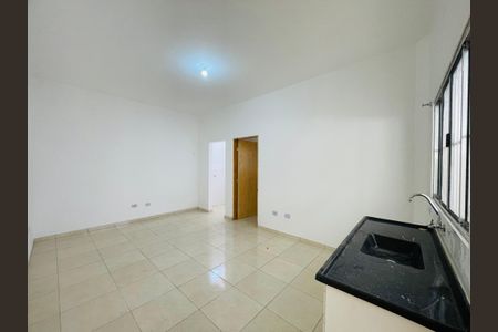 Sala cozinha de kitnet/studio para alugar com 1 quarto, 50m² em Vila Sao Rafael, Guarulhos
