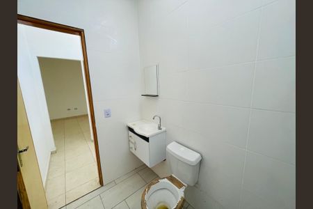 Banheiro de kitnet/studio para alugar com 1 quarto, 50m² em Vila Sao Rafael, Guarulhos