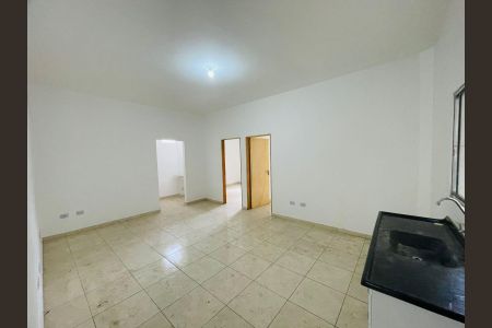 Sala/Cozinha de casa para alugar com 2 quartos, 56m² em Vila Sao Rafael, Guarulhos