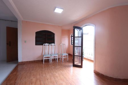 Sala de casa à venda com 5 quartos, 150m² em Vila Sapopemba, São Paulo