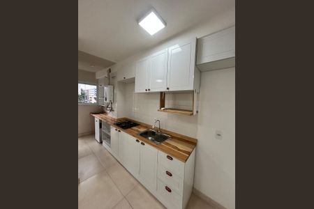 Apartamento à venda com 40m², 2 quartos e sem vaga Apartamento à venda com 40m², 2 quartos e sem vagaCozinha americana