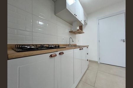 Apartamento à venda com 40m², 2 quartos e sem vaga Apartamento à venda com 40m², 2 quartos e sem vagaCozinha americana