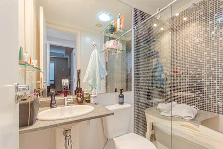 Apartamento para alugar com 50m², 2 quartos e 1 vaga Apartamento para alugar com 50m², 2 quartos e 1 vagaBanheiro