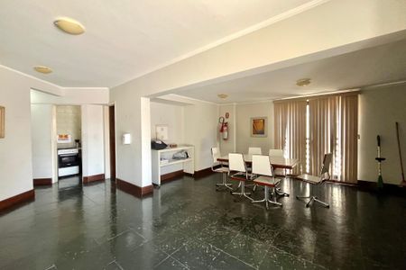 Apartamento à venda com 90m², 3 quartos e 2 vagas Apartamento à venda com 90m², 3 quartos e 2 vagasÁrea comum - Salão de festas