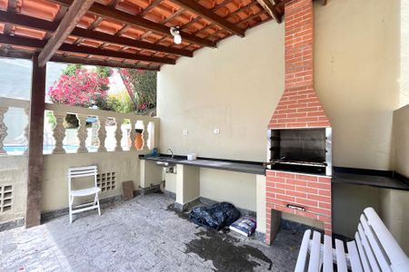 Apartamento à venda com 90m², 3 quartos e 2 vagas Apartamento à venda com 90m², 3 quartos e 2 vagasÁrea comum - Churrasqueira