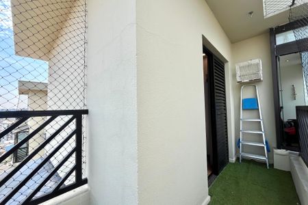 Apartamento à venda com 90m², 3 quartos e 2 vagas Apartamento à venda com 90m², 3 quartos e 2 vagasVaranda do Quarto 2