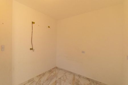 Quarto 1 de casa para alugar com 2 quartos, 35m² em Campo de Santana, Curitiba