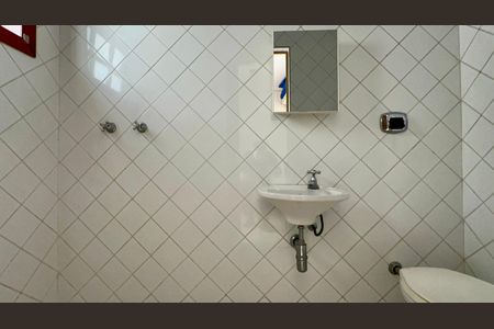 Casa à venda com 400m², 4 quartos e 4 vagasBanheiro de serviço