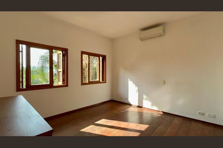 Casa à venda com 400m², 4 quartos e 4 vagasSuíte 2