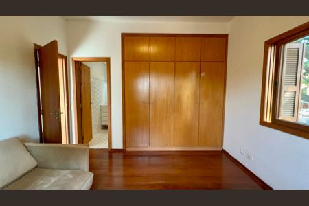 Casa à venda com 400m², 4 quartos e 4 vagasSuíte 1