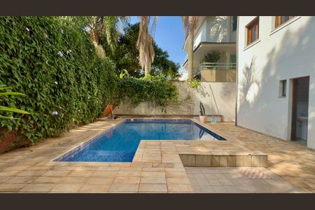 Casa à venda com 400m², 4 quartos e 4 vagasPiscina