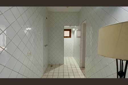 Casa à venda com 400m², 4 quartos e 4 vagasBanheiro da  Piscina