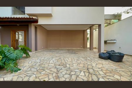 Casa à venda com 400m², 4 quartos e 4 vagasGaragem