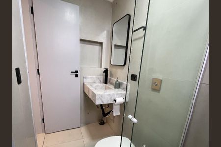 Apartamento para alugar com 69m², 2 quartos e 1 vaga Apartamento para alugar com 69m², 2 quartos e 1 vagaBanheiro da Suíte