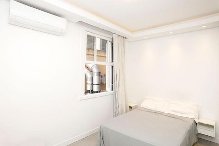 Quarto 1 de apartamento para alugar com 2 quartos, 67m² em Centro Histórico, Porto Alegre