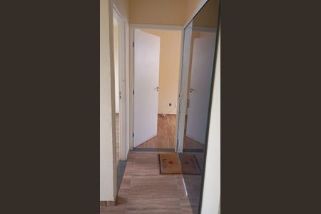 Hall de apartamento para alugar com 2 quartos, 52m² em Cerâmica, Nova Iguaçu