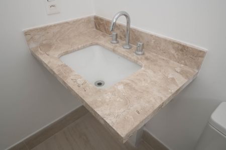 Apartamento à venda com 91m², 2 quartos e 2 vagasBanheiro da Suíte 2