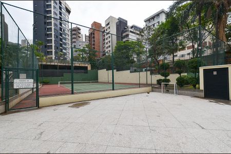 Apartamento à venda com 151m², 4 quartos e 2 vagas Apartamento à venda com 151m², 4 quartos e 2 vagasÁrea comum - Quadra