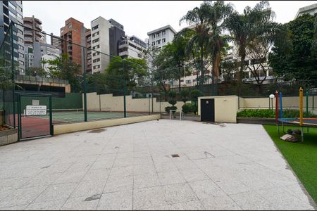 Apartamento à venda com 151m², 4 quartos e 2 vagas Apartamento à venda com 151m², 4 quartos e 2 vagasÁrea comum - Quadra