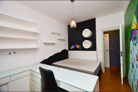 Apartamento à venda com 151m², 4 quartos e 2 vagas Apartamento à venda com 151m², 4 quartos e 2 vagasSuite 1