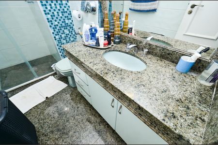 Apartamento à venda com 151m², 4 quartos e 2 vagas Apartamento à venda com 151m², 4 quartos e 2 vagasBanheiro Social