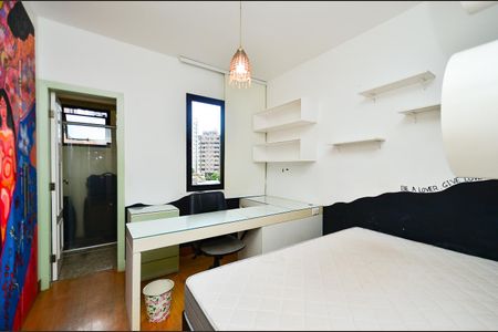 Apartamento à venda com 151m², 4 quartos e 2 vagas Apartamento à venda com 151m², 4 quartos e 2 vagasSuite 1