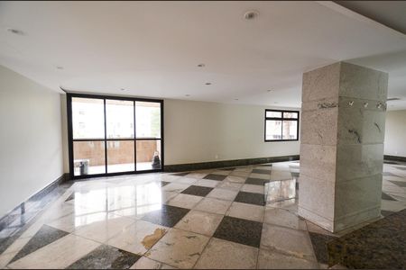 Apartamento à venda com 151m², 4 quartos e 2 vagas Apartamento à venda com 151m², 4 quartos e 2 vagasÁrea comum - Salão de festas