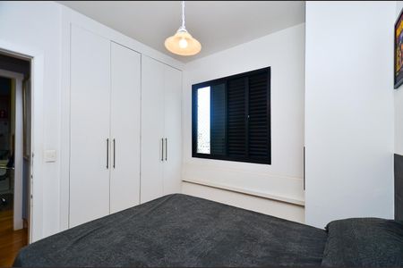 Apartamento à venda com 151m², 4 quartos e 2 vagas Apartamento à venda com 151m², 4 quartos e 2 vagasQuarto 2